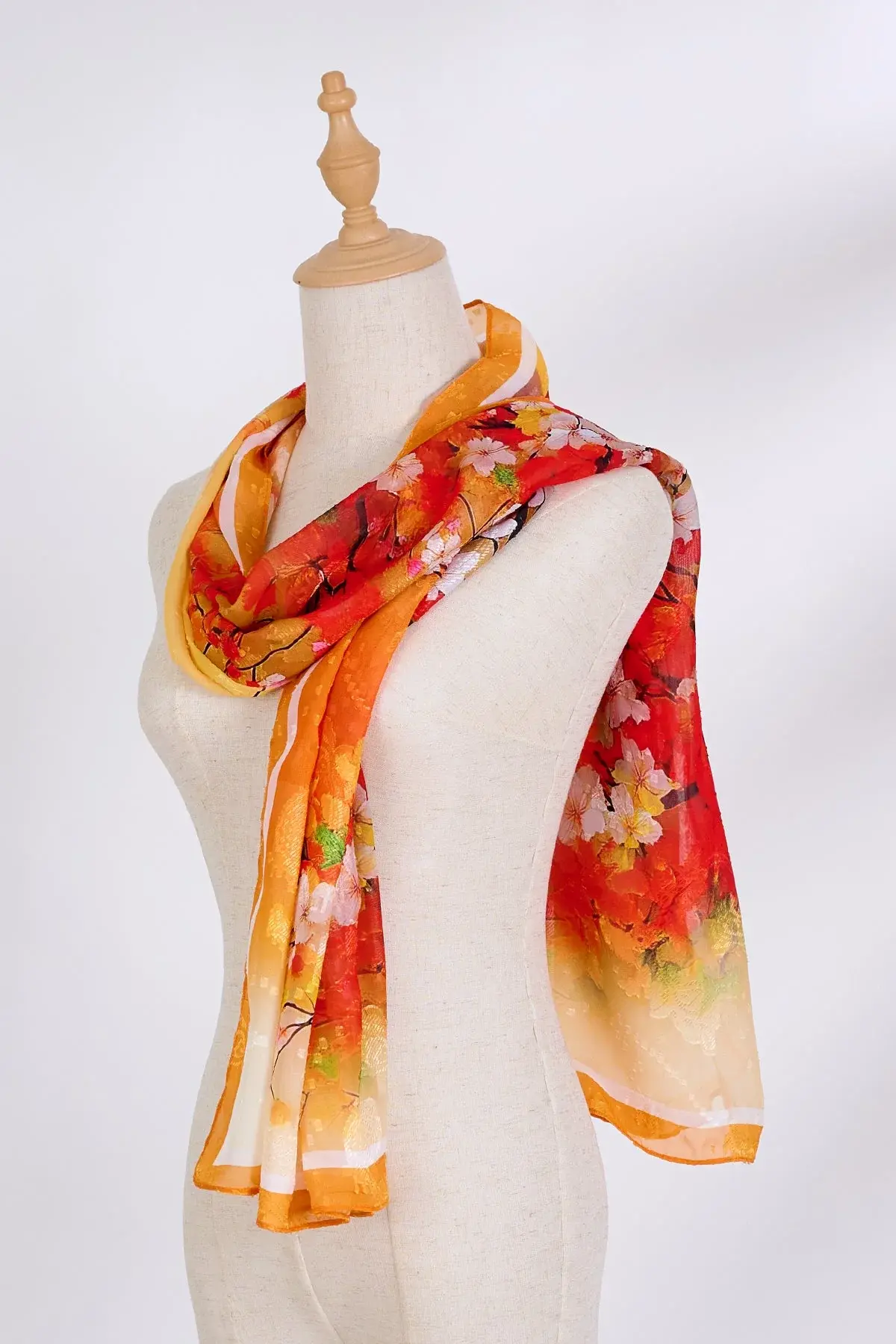 Xiangyun Gazlı Bez Eşarp Dijital Baskı  72x90 cm. K105330