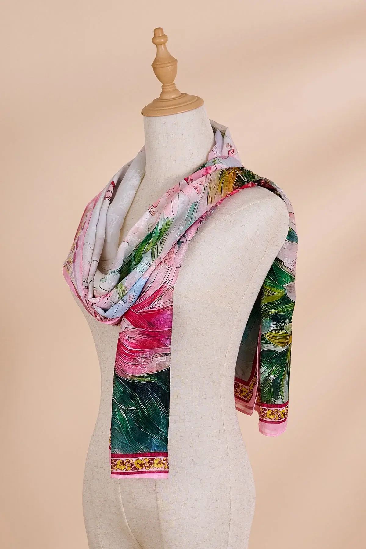 Xiangyun Gazlı Bez Eşarp  Dijital Baskı 72x90 cm. K105326