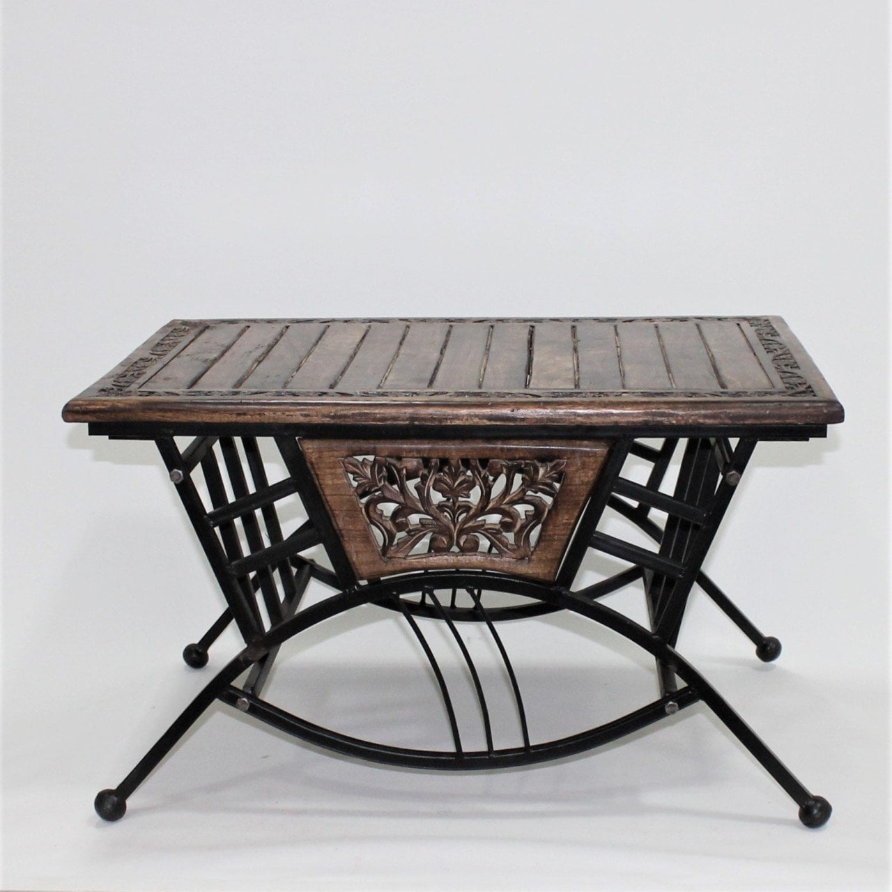 Eskitme Ahşap Ferforje Dikdörtgen Sehpa 76x50x46 cm. KNA251