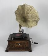 Eskitme Ahşap Kare Gramofon