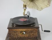 Eskitme Ahşap Kare Gramofon