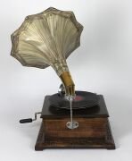 Eskitme Ahşap Kare Gramofon