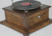Eskitme Ahşap Kare Gramofon