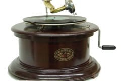 Yuvarlak Gramofon Bordo Renkli 528