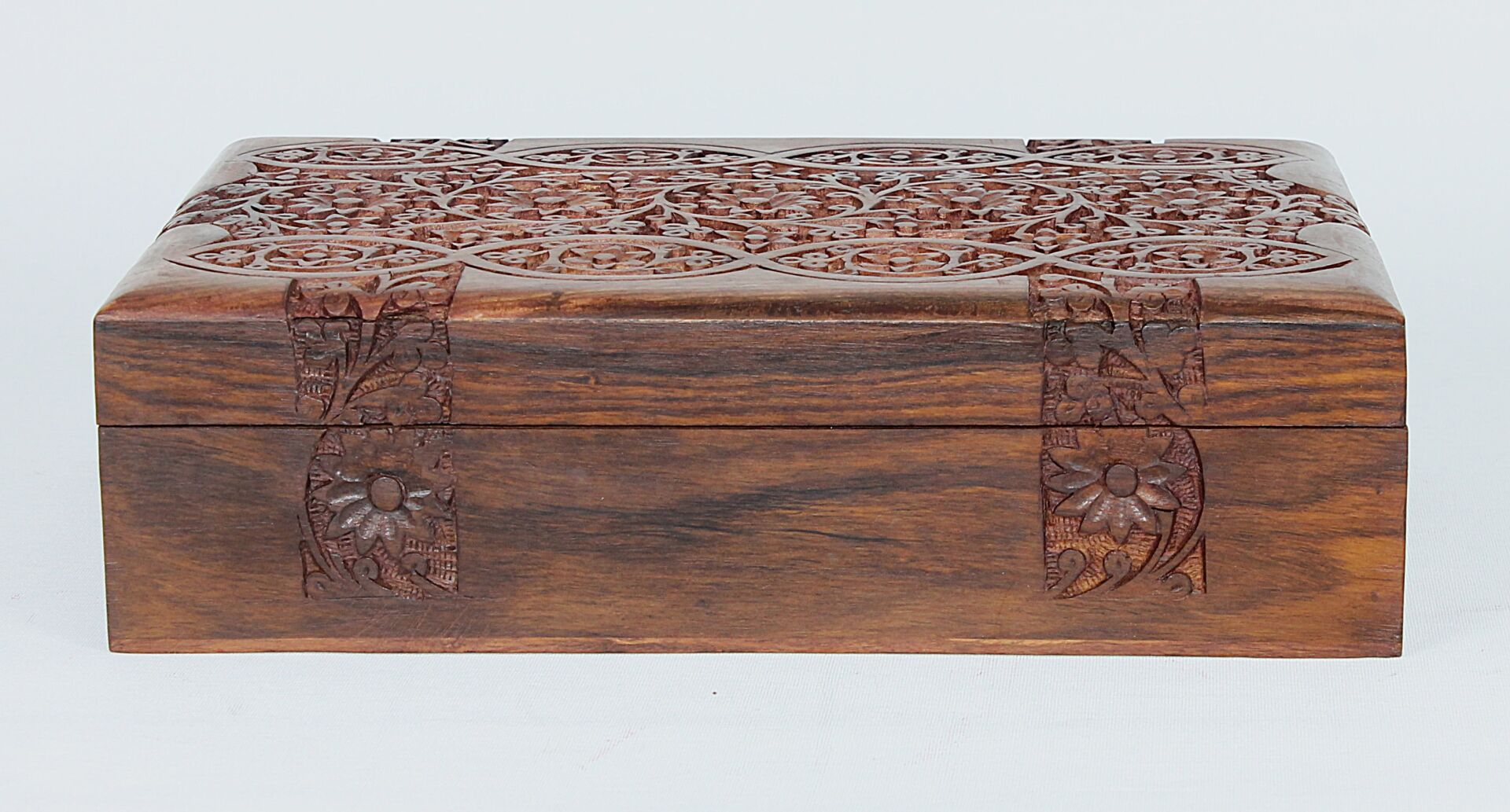 Ahşap Oymalı Kutu  30x20x8 cm.