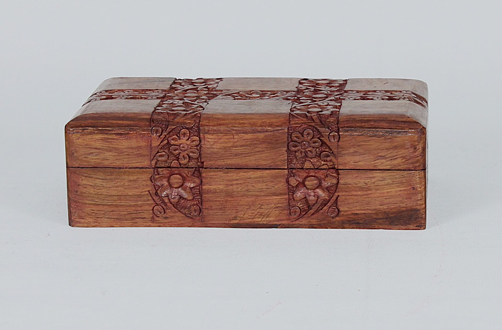 Ahşap Oymalı Kutu 20x12x6 cm.