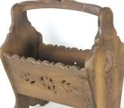 Ahşap Oymalı Eskitme Gazetelik   42x24x48 cm. dir.