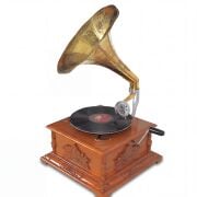 Ahşap Oymalı Kare Gramofon