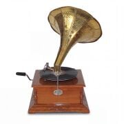 Ahşap Oymalı Kare Gramofon