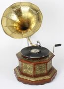 Ahşap Metal Kaplamalı Sekizgen Gramofon