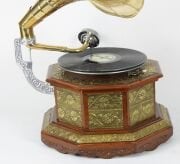 Ahşap Metal Kaplamalı Sekizgen Gramofon